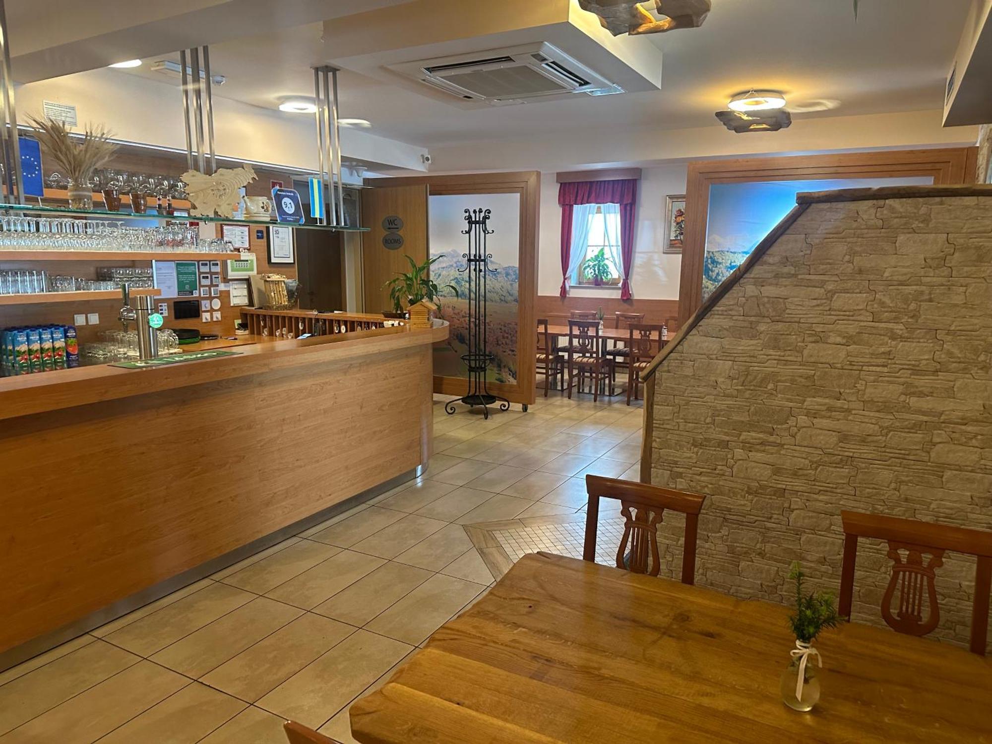 Domacija Vodnik & Apartments Церклье-на-Гореньскем Экстерьер фото