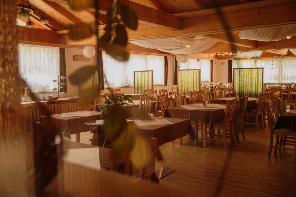 Domacija Vodnik & Apartments Церклье-на-Гореньскем Экстерьер фото