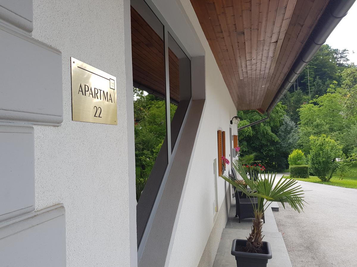 Domacija Vodnik & Apartments Церклье-на-Гореньскем Экстерьер фото